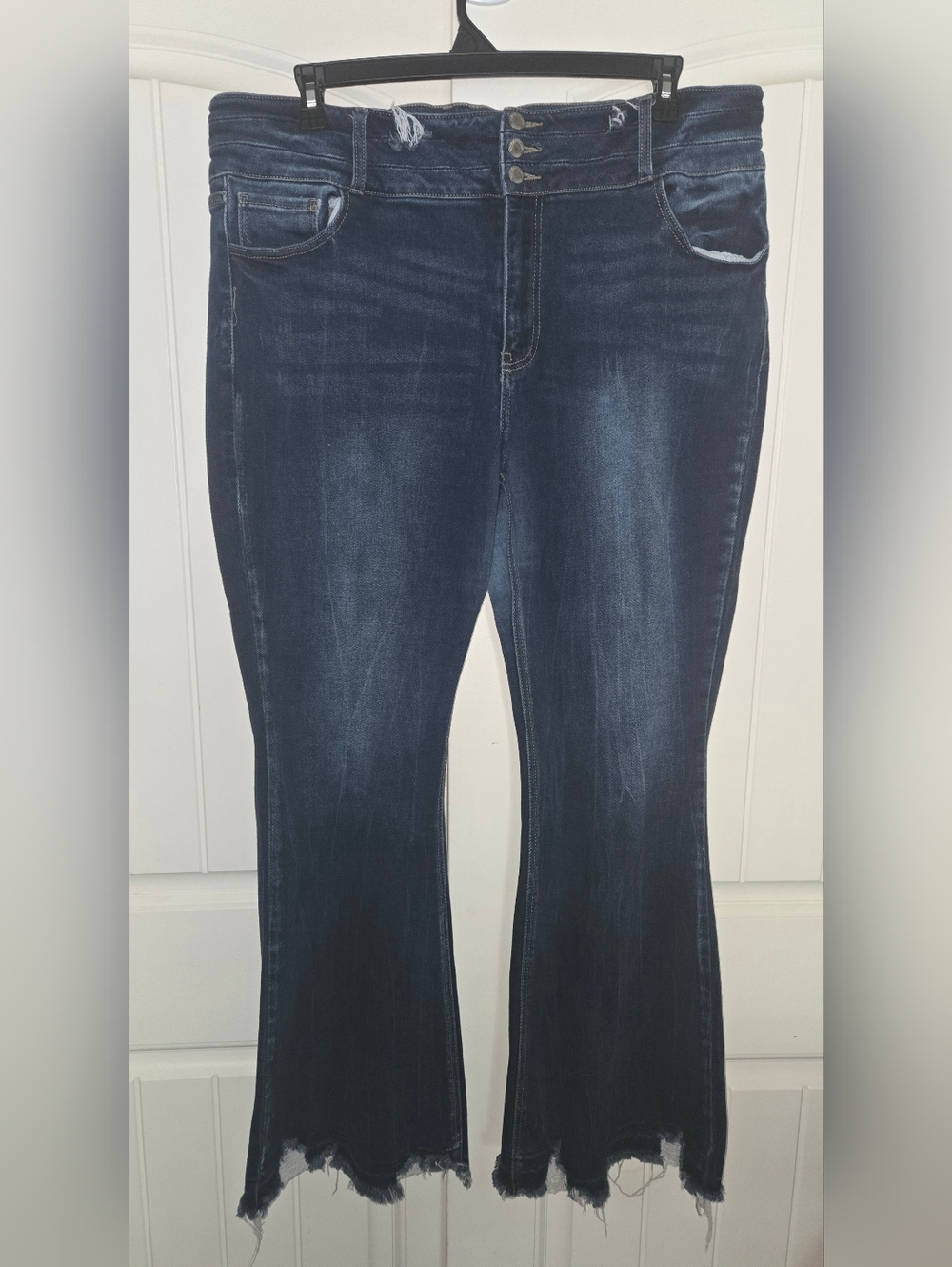 KanCan Women’s Medium Wash Flare Raw Hem High Rise Jeans Size 36